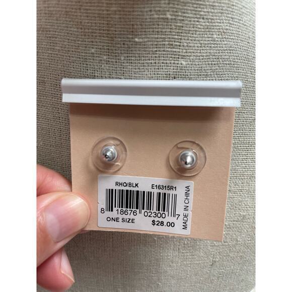 NWT Rebecca Minkoff Oversized Silver Prong Set Shiny Grey Gemstone Style Earring - Picture 5 of 6